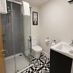 Unit 6 Penthouse With Harbour & Island Views *