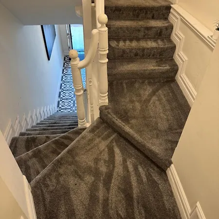 Unit 6 Penthouse With Harbour & Island Views